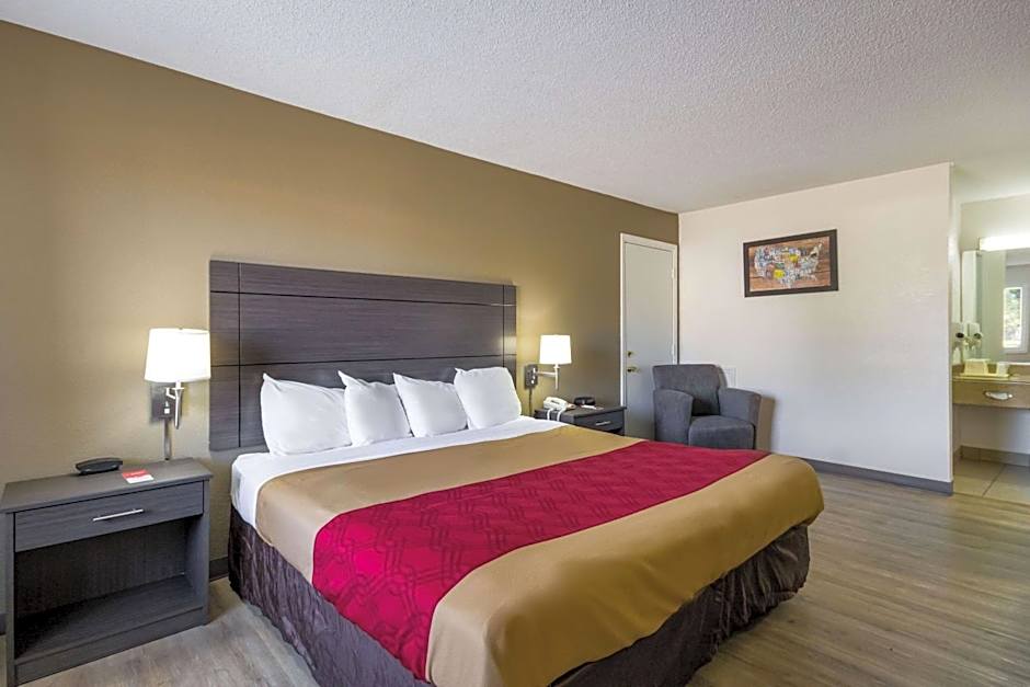 Econo Lodge Little Creek