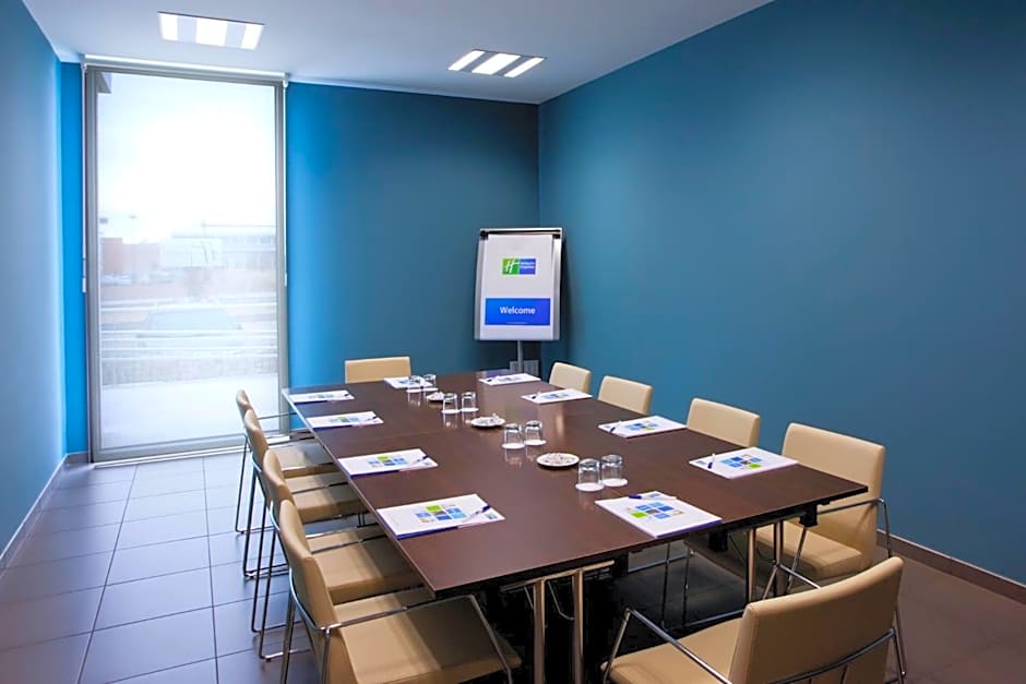 Holiday Inn Express Vitoria By IHG