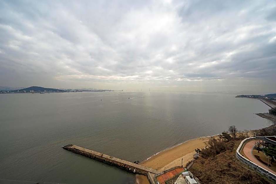 Sky and Sea Hotel