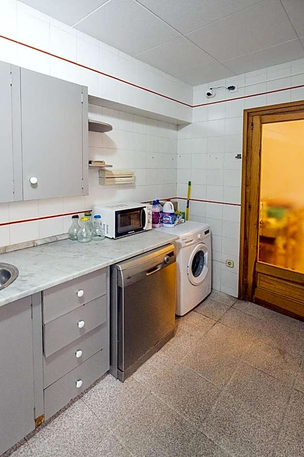 L'Hostalet GuestHouse