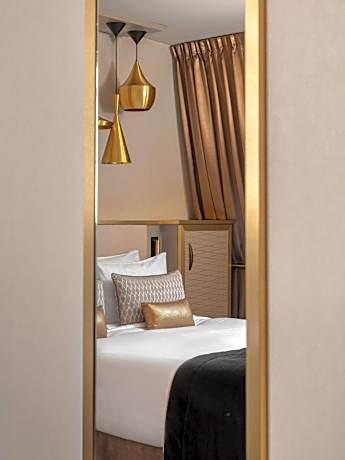 Queen Room - Mobility Access