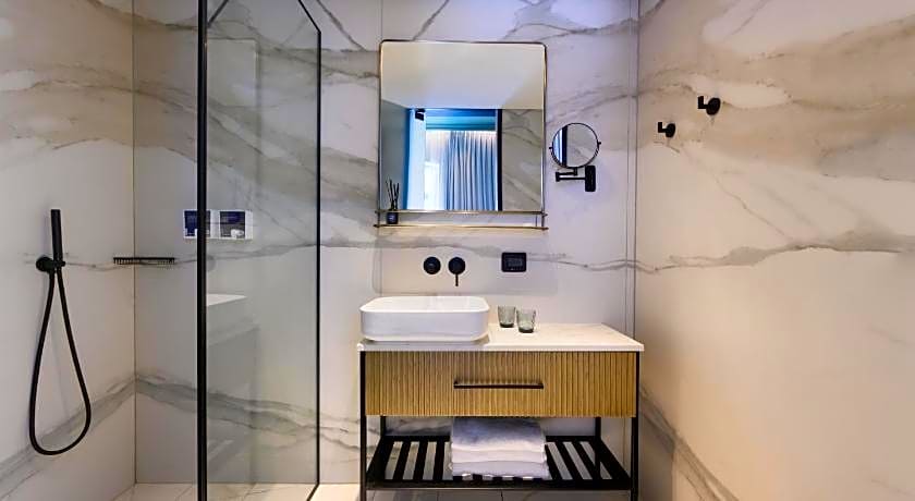 Alberto Hotel by Isrotel Design