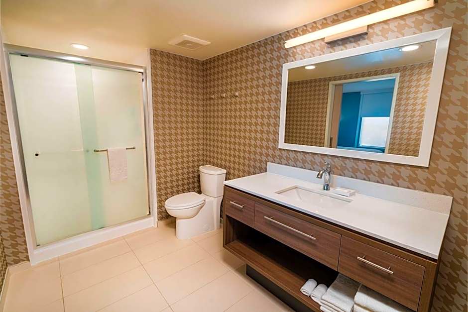 Home2 Suites By Hilton Bakersfield