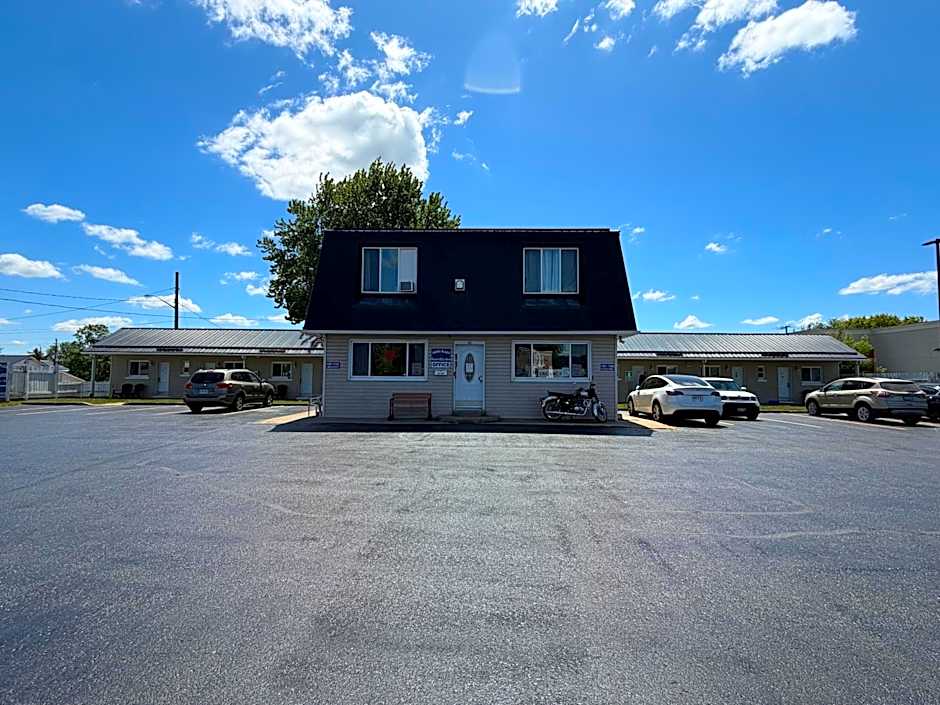 Perth Plaza Inn & Suites