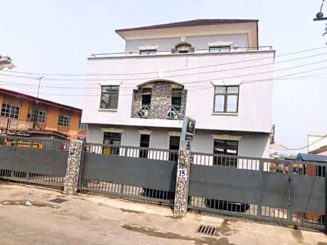 Mayors & Diplomats Suites Opebi