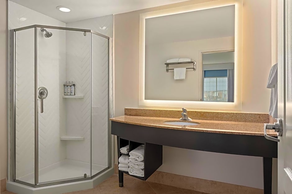 Holiday Inn Hotel & Suites Maple Grove Northwest Minneapolis-Arbor Lakes By IHG