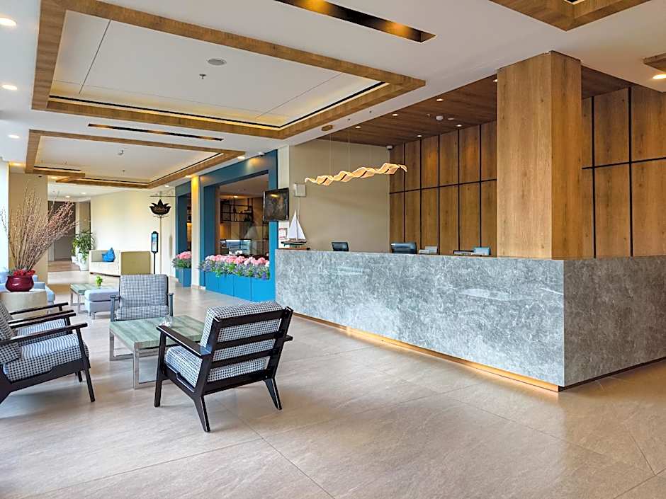 Golden Tulip Belitung
