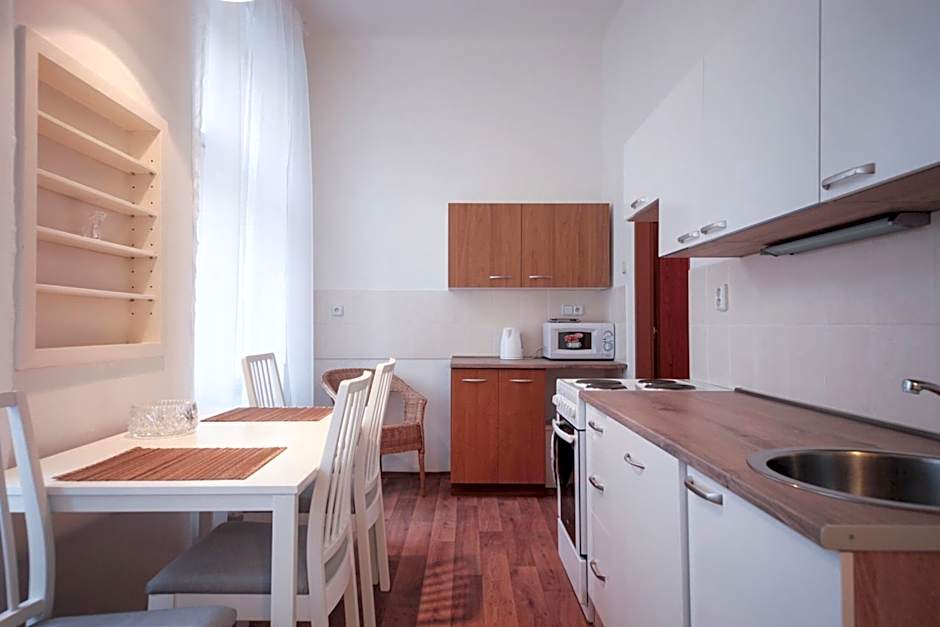 Angel City Aparthotel