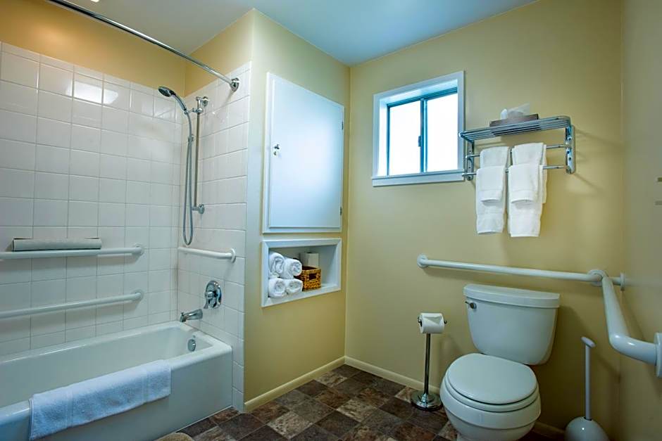 Redwood Suites