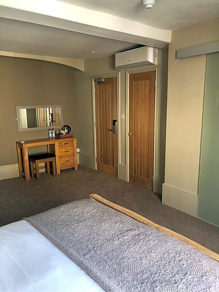 The Peppermill Town house Hotel & Restaurant