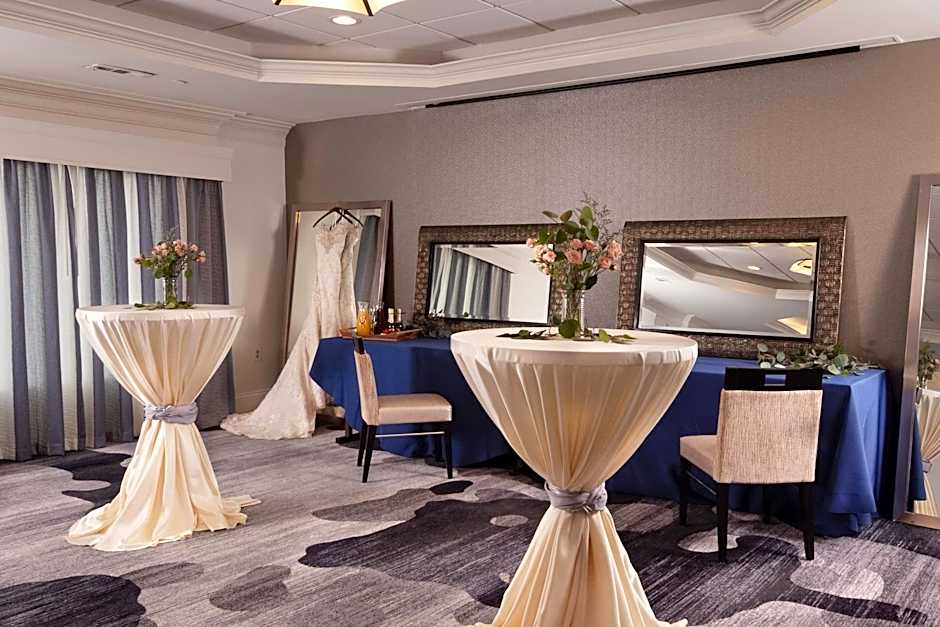 Courtyard by Marriott Charleston Waterfront