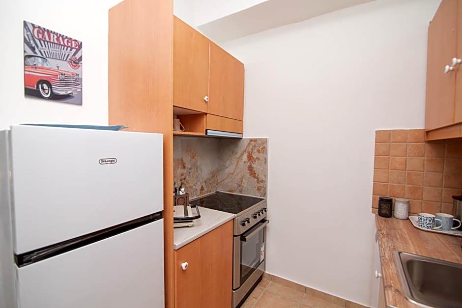 Tsaner Apartment and Rooms