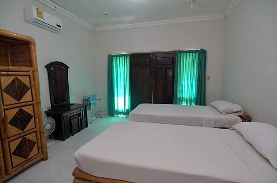 Puri Itoma Bungalows