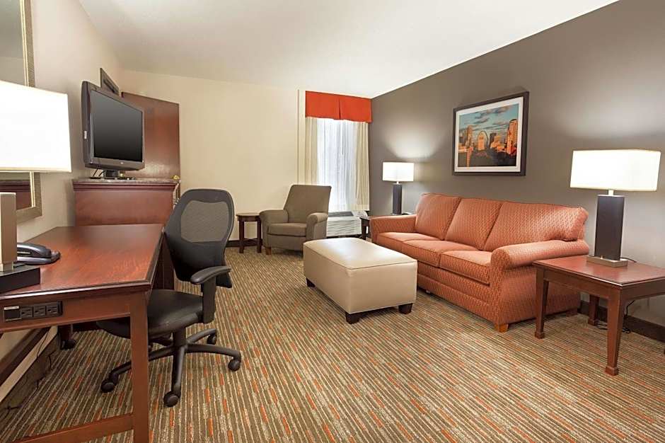 Drury Inn & Suites St. Louis Airport