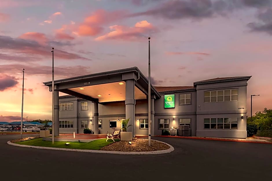 Quality Inn & Suites I-10 Near Fiesta Texas