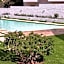 Cozy House with garden & pool