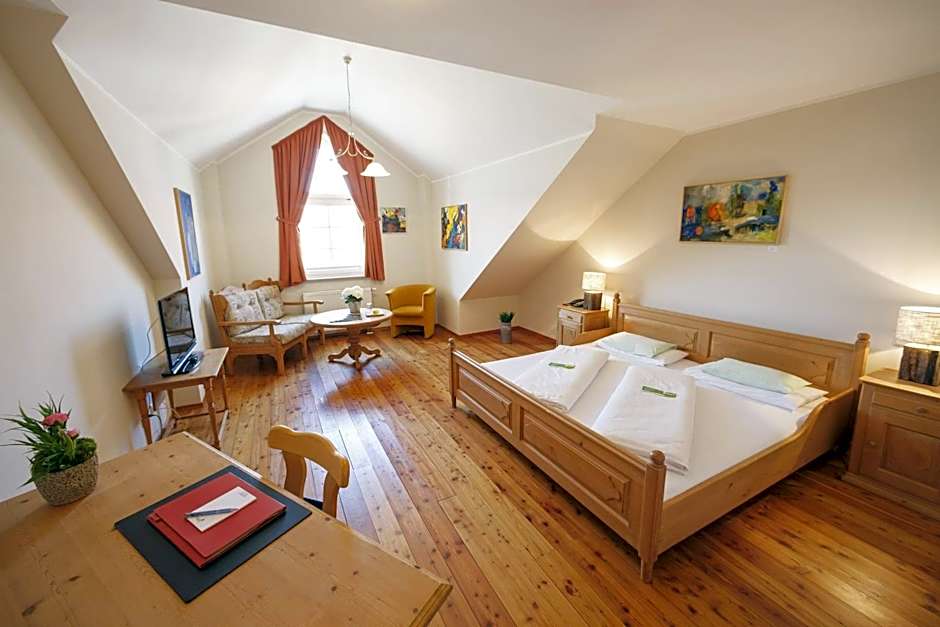 Il Plonner - Hotel Restaurant Biergarten