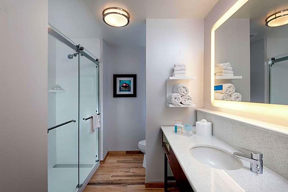 Hampton Inn By Hilton Baltimore Bayview Campus