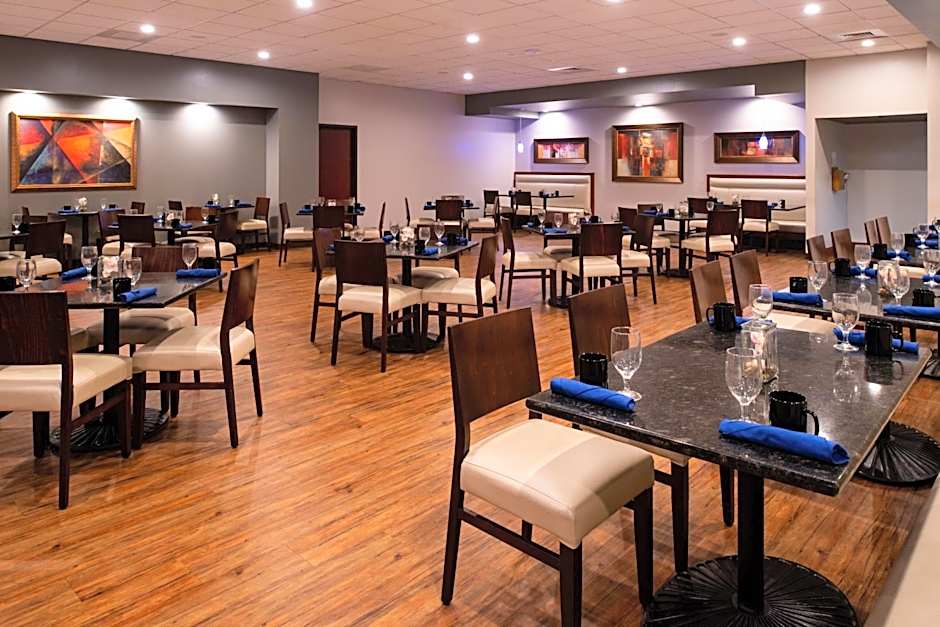 Holiday Inn Hotel and Suites Beaumont-Plaza I-10 & Walden By IHG