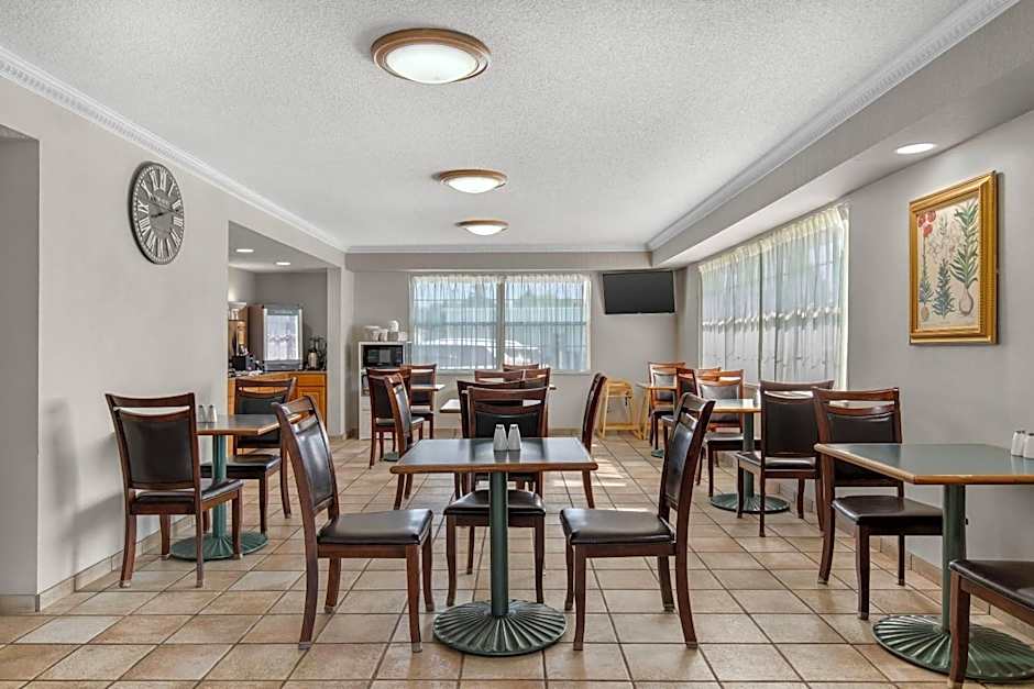 Quality Inn & Suites Manistique