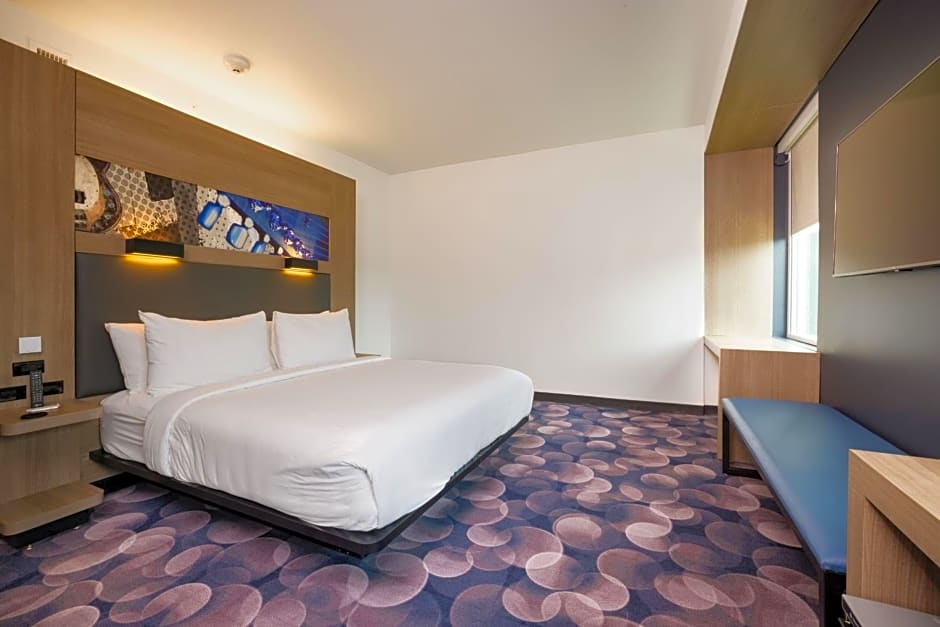 Aloft Austin Airport