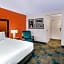 La Quinta Inn & Suites by Wyndham Meridian