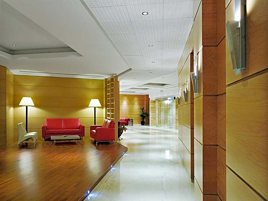 Athineon Hotel