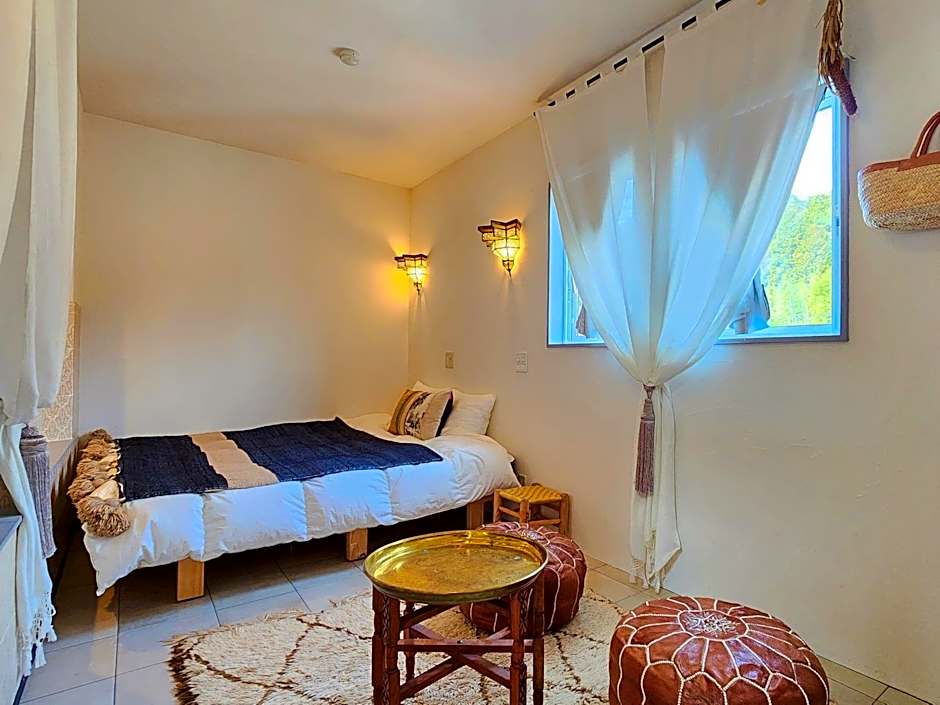 RIAD NANA