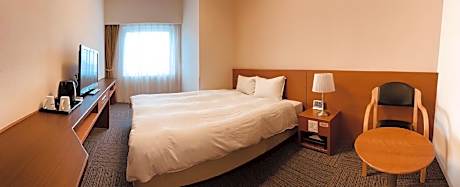 Main Building Standard Queen Bedroom Non-Smoking