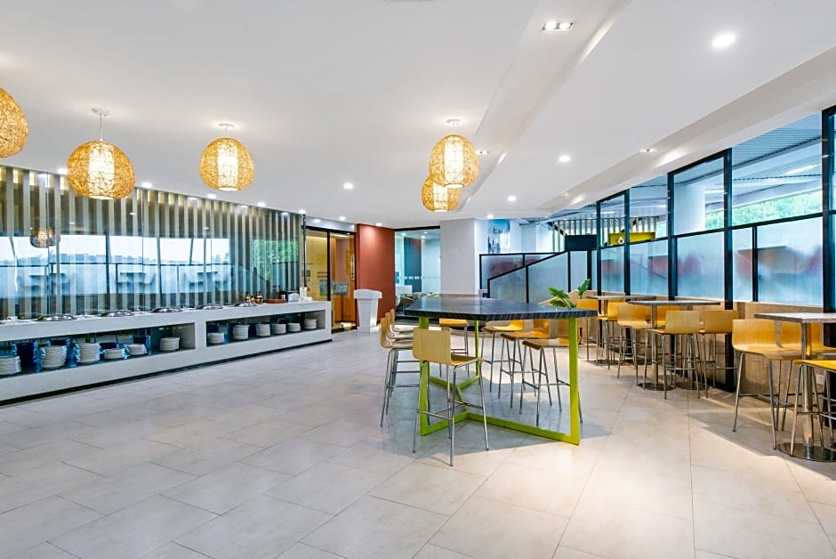 Holiday Inn Express Yangzhou City Center By IHG