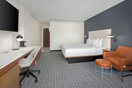 King Room - Hearing Accessible