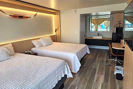 Queen Room with Two Queen Beds - Non-Smoking