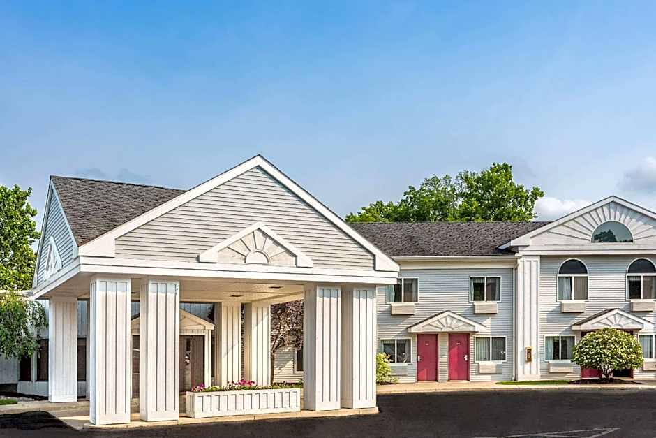 Days Inn by Wyndham Tiffin