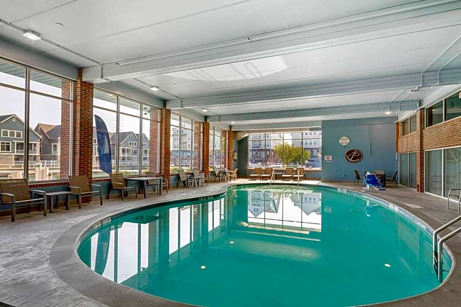 The Harborview on Lake Michigan, an Ascend Collection Hotel