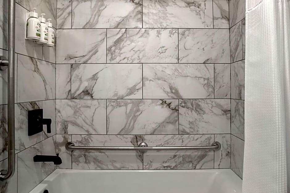 Ramada by Wyndham Cochrane