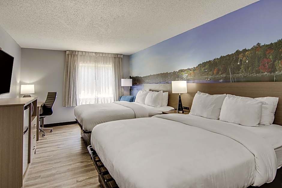 Clarion Pointe on the lake Clarksville-South Hill West