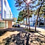 Welcoming flat just a short walk from the sea