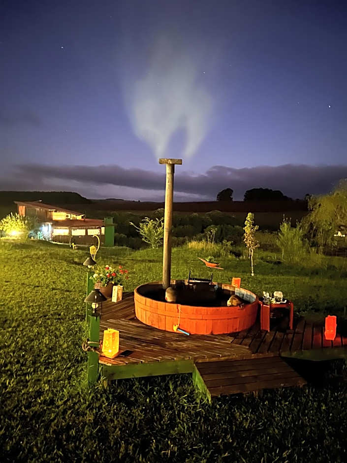 Casa no Campo, aconchego com lareira e banheira em quase todas Cabanas!