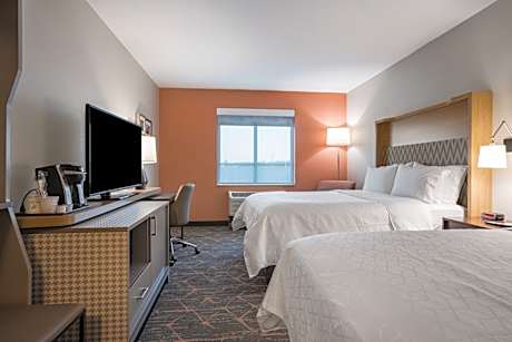 2 Queen Standard Communication Accessible