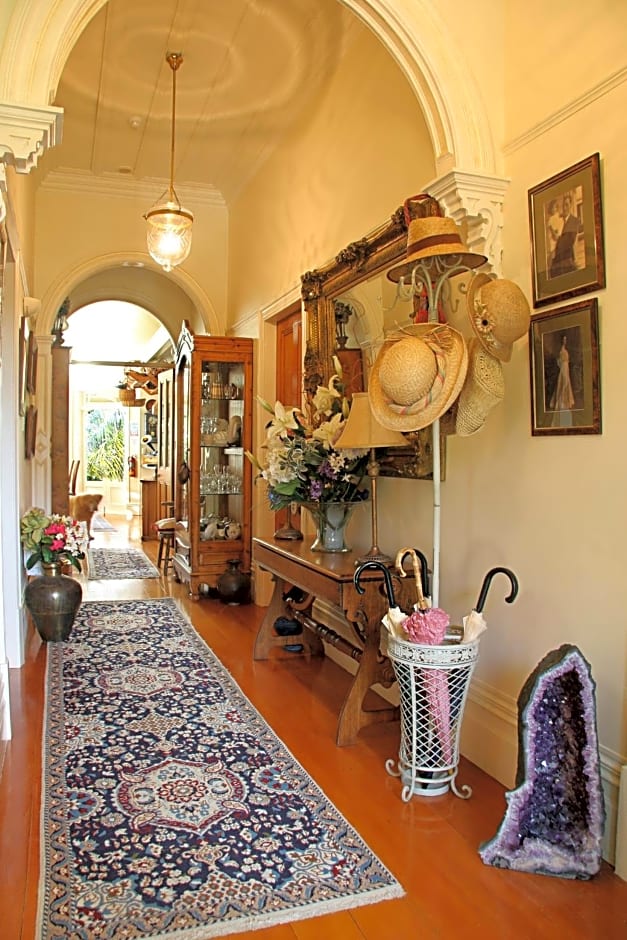 Peace and Plenty Inn