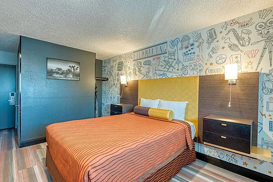 La Mirage Inn - Hollywood