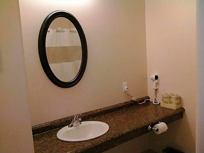 Auberge MacDonald Guest Inn