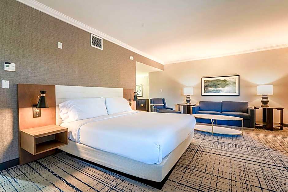 DoubleTree by Hilton South Charlotte Tyvola