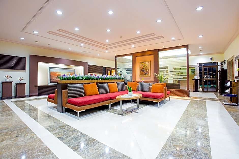  Asuka Hotel MM2100 Industrial Town