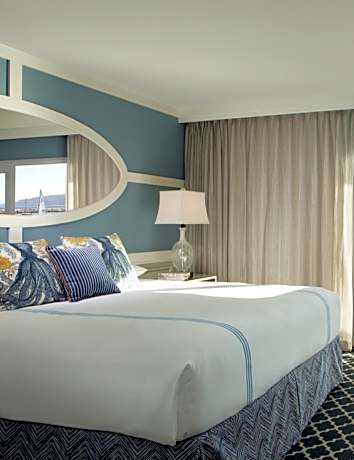 King Room with Ocean View and Spa Bath