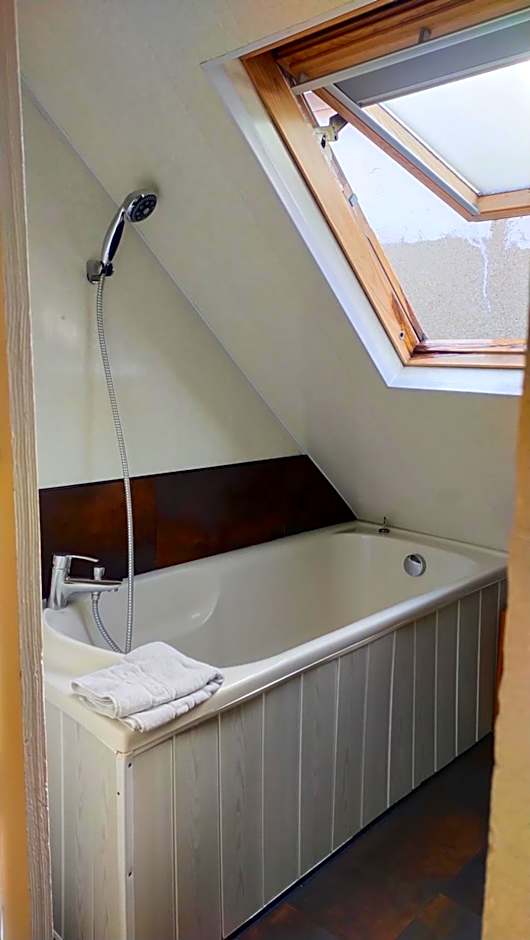 Chambrecosy salle de bain privée
