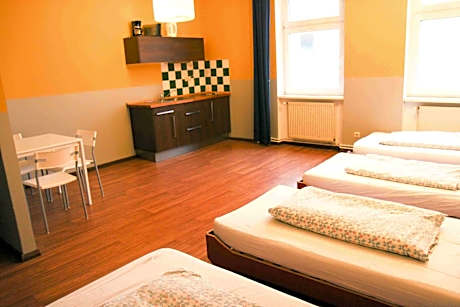 Apartment (4 Adults)