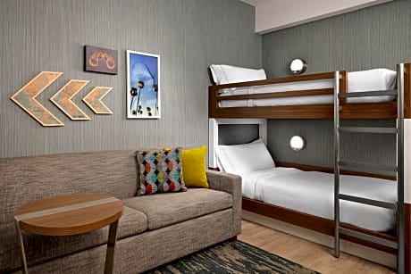 Kids Suite with2 Queen or 2 Twin/Single Bunk Beds, Suite