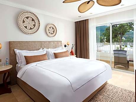 Suite with Garden View
