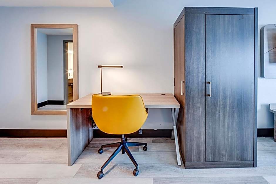 Holiday Inn Express Hotel & Suites Columbus OSU-Medical Center By IHG